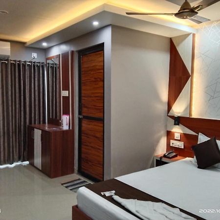 Hotel Marine Blue !! Beach Distance 50 Mts !! 디가 외부 사진