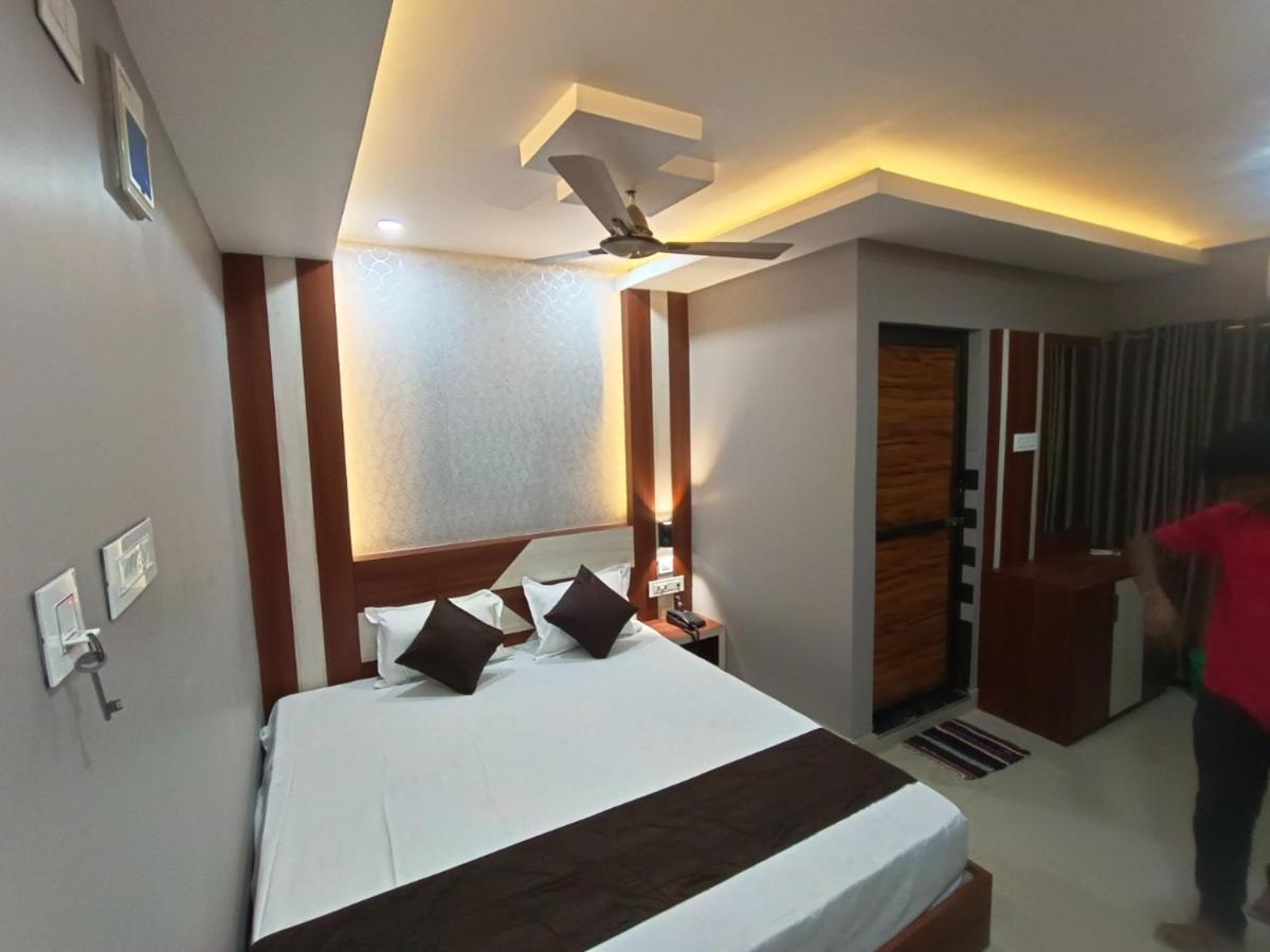 Hotel Marine Blue !! Beach Distance 50 Mts !! 디가 외부 사진