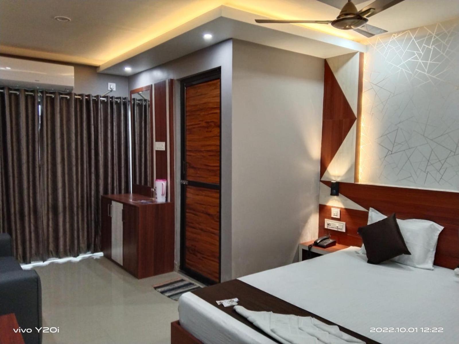 Hotel Marine Blue !! Beach Distance 50 Mts !! 디가 외부 사진