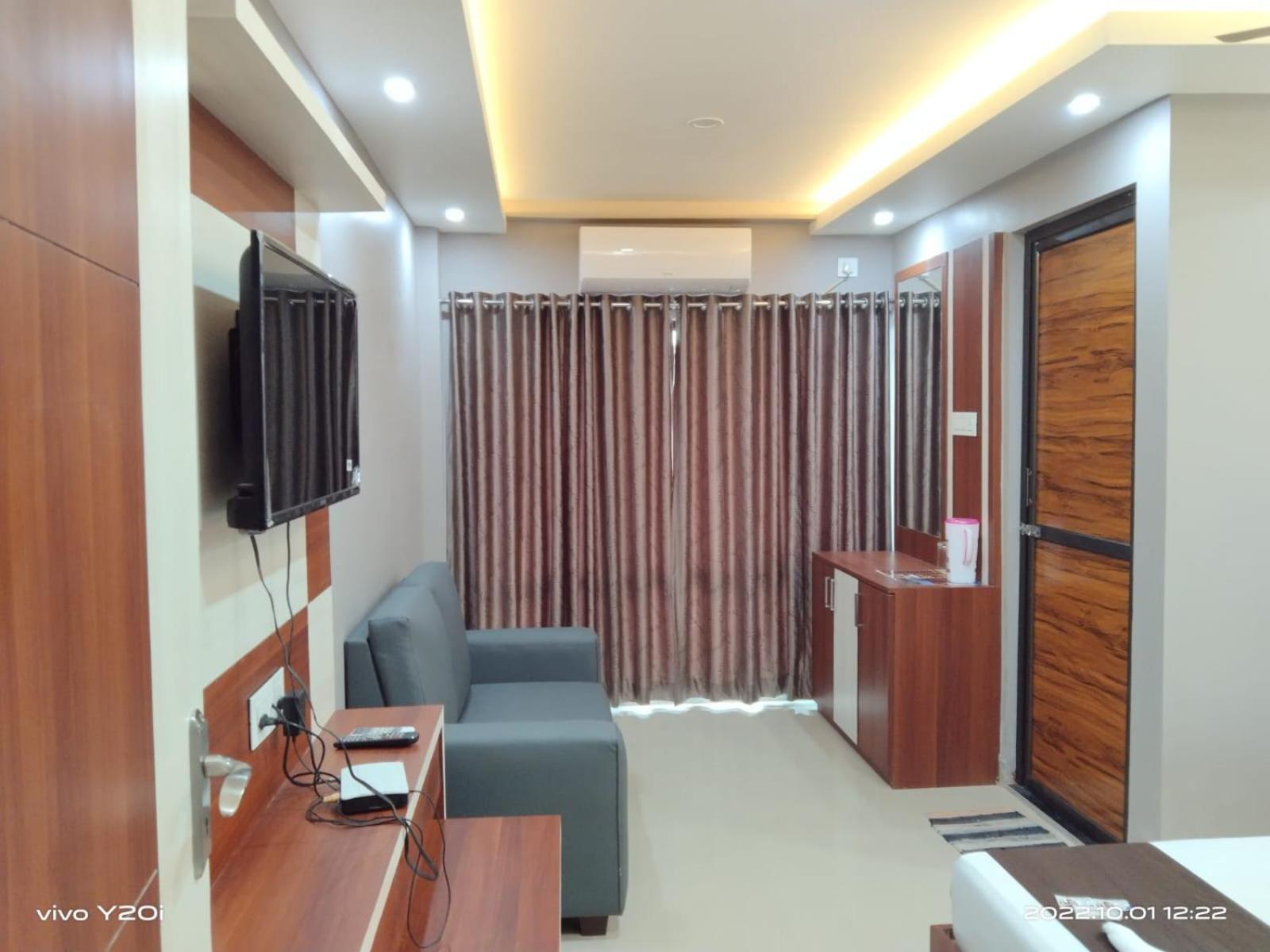 Hotel Marine Blue !! Beach Distance 50 Mts !! 디가 외부 사진