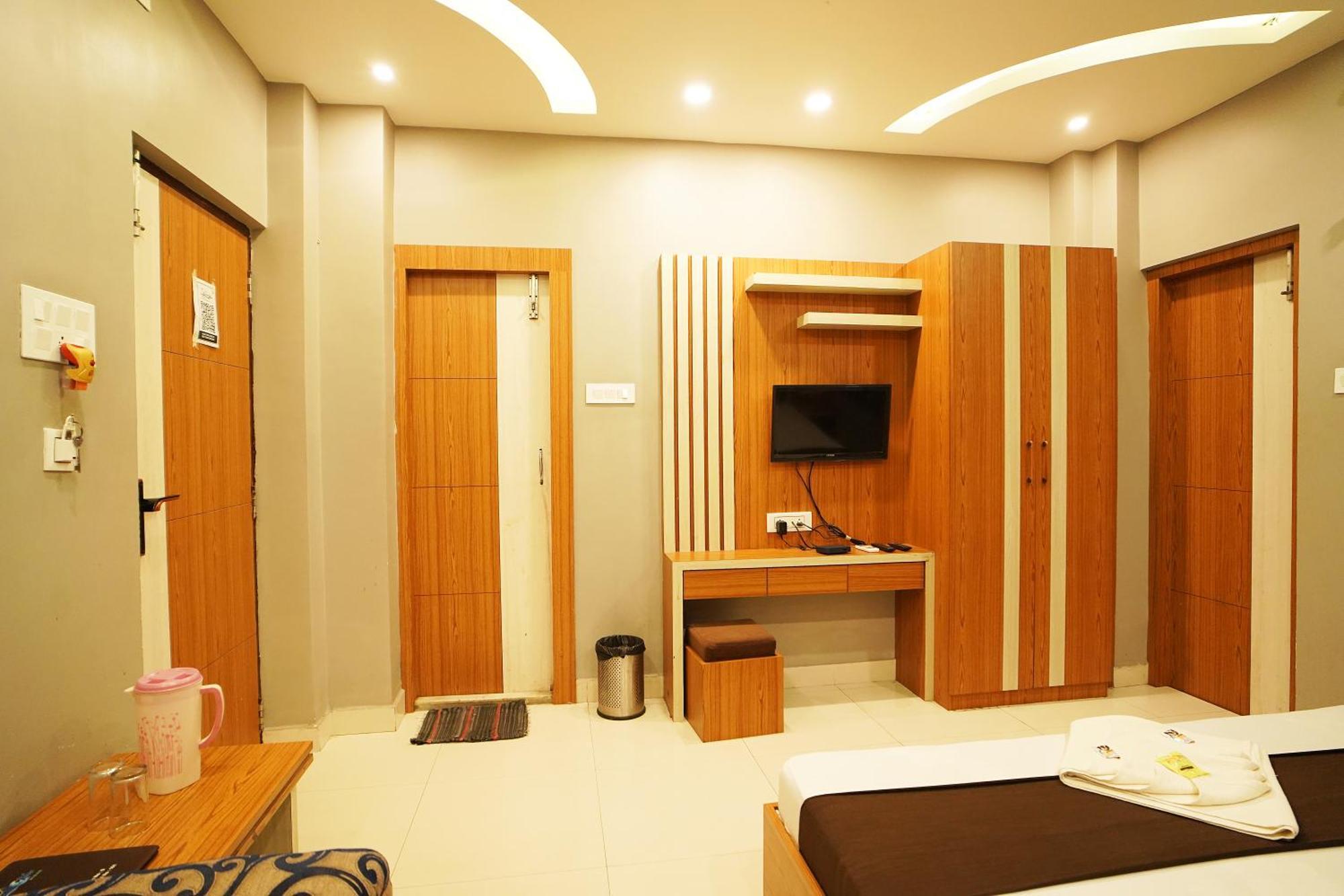 Hotel Marine Blue !! Beach Distance 50 Mts !! 디가 외부 사진