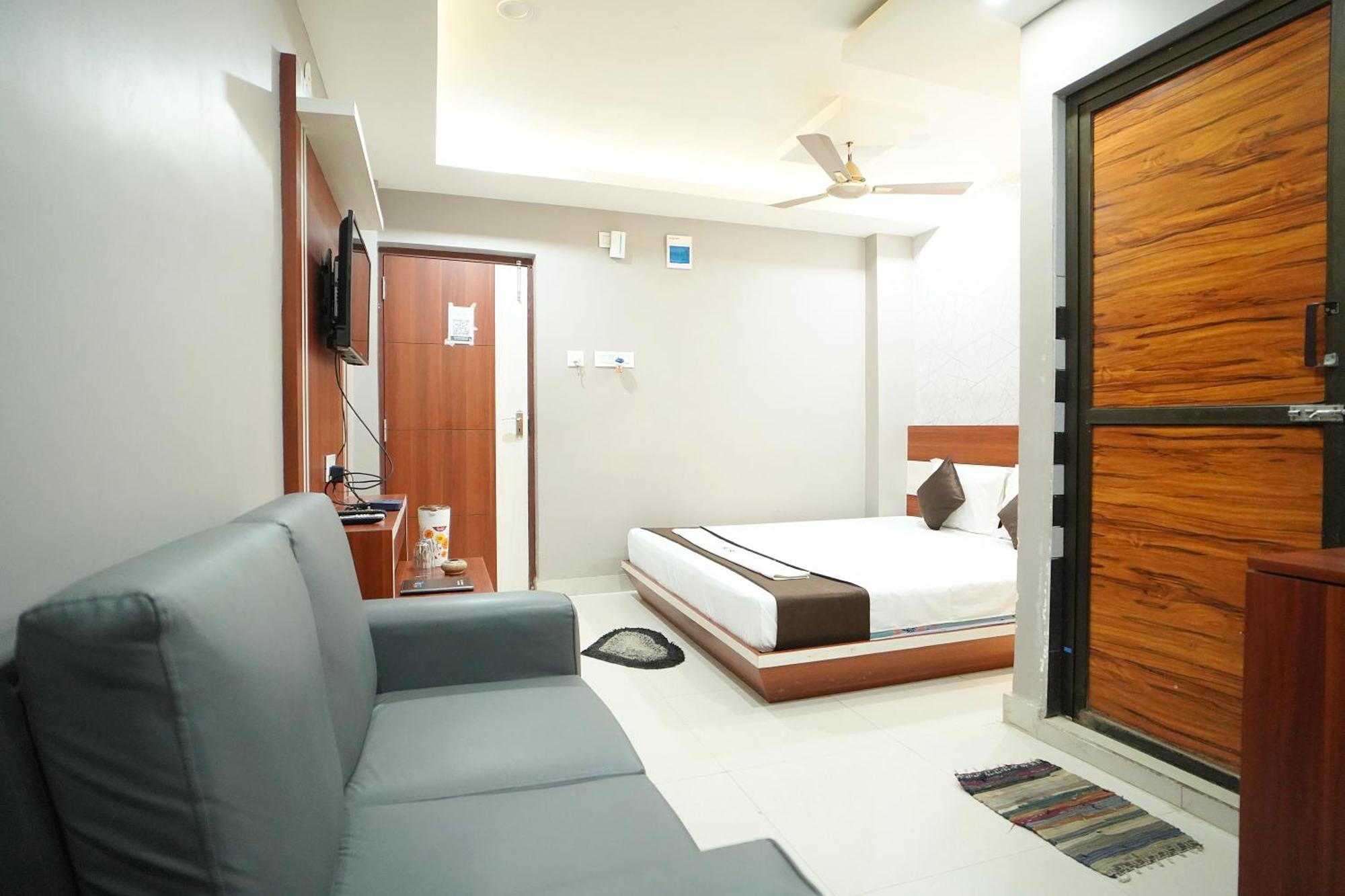 Hotel Marine Blue !! Beach Distance 50 Mts !! 디가 외부 사진