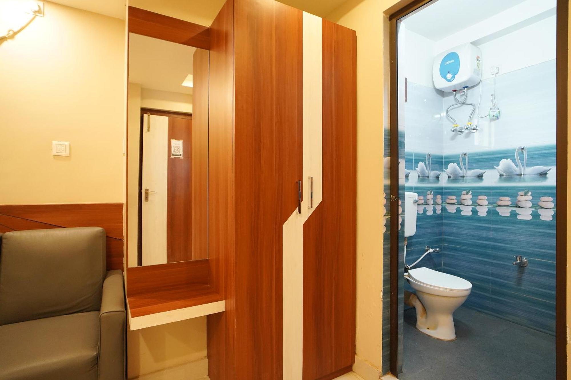 Hotel Marine Blue !! Beach Distance 50 Mts !! 디가 외부 사진