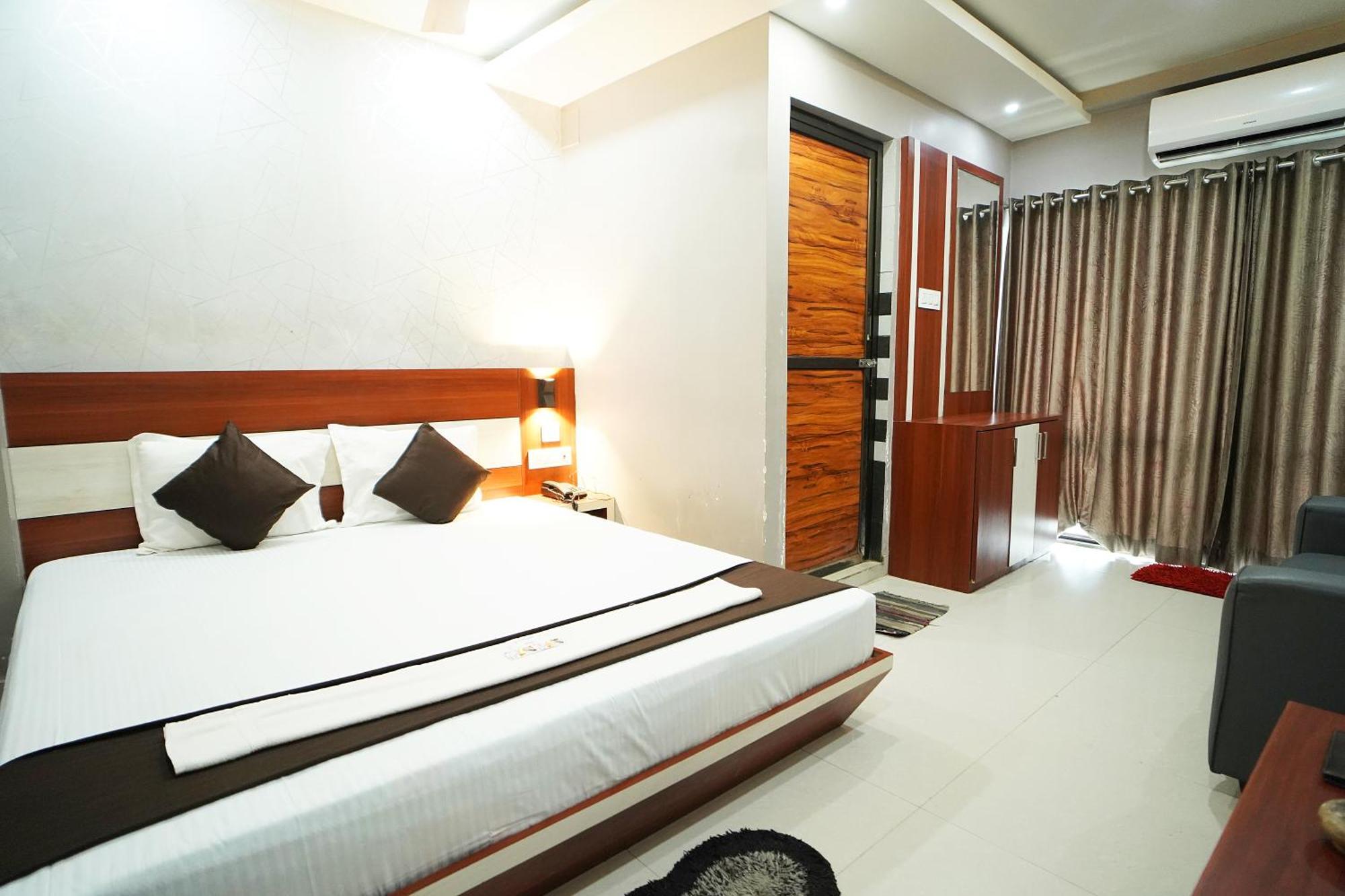 Hotel Marine Blue !! Beach Distance 50 Mts !! 디가 외부 사진