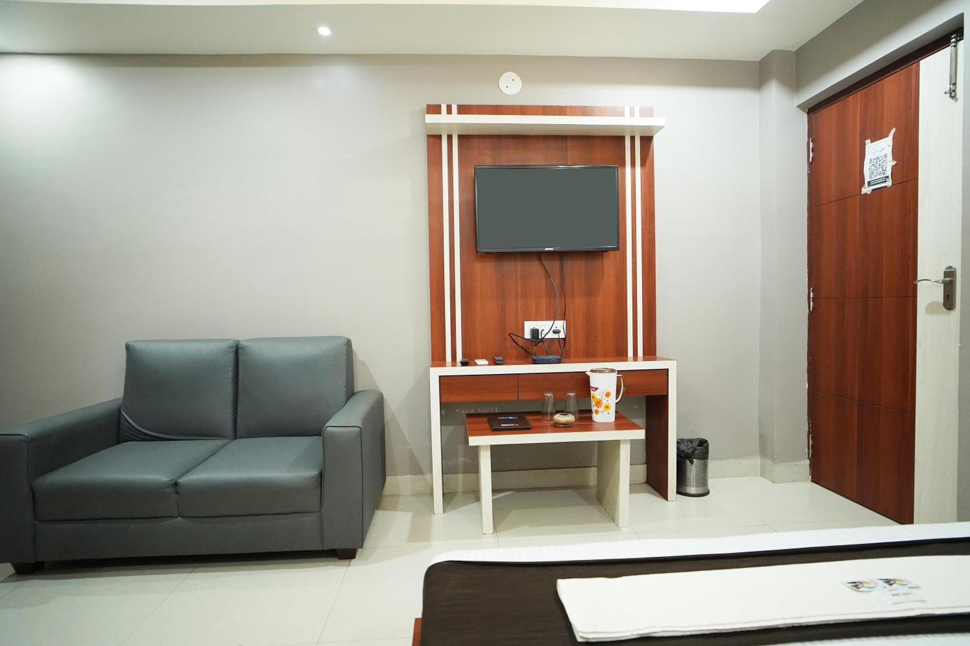 Hotel Marine Blue !! Beach Distance 50 Mts !! 디가 외부 사진