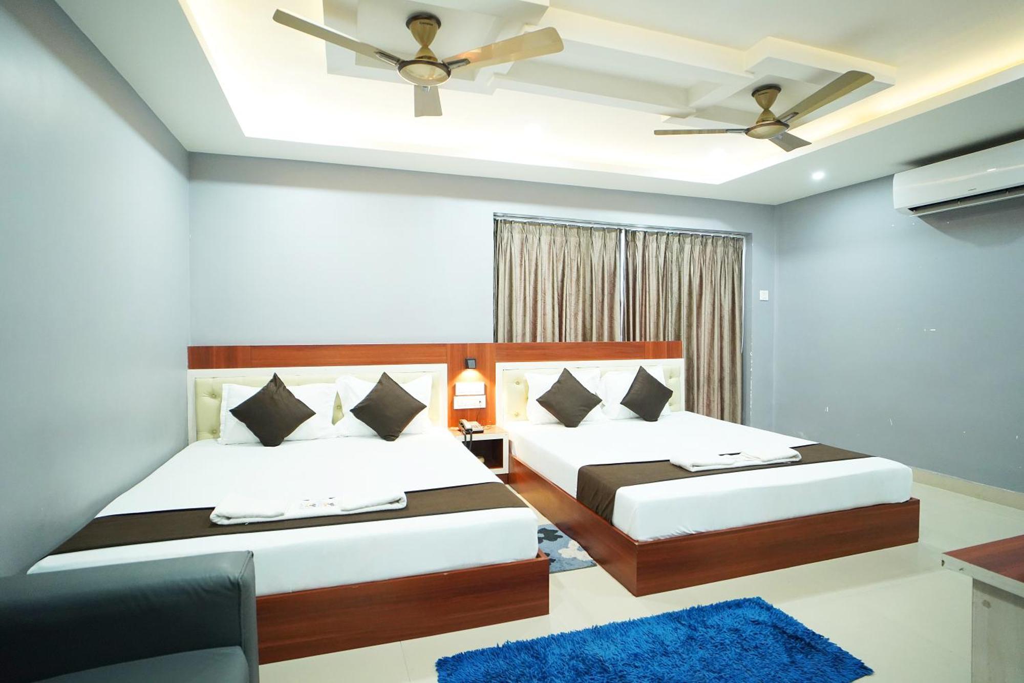 Hotel Marine Blue !! Beach Distance 50 Mts !! 디가 외부 사진